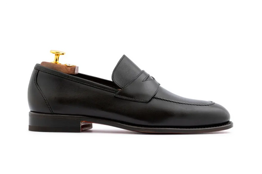 Mocassino in pelle pieno fiore nero