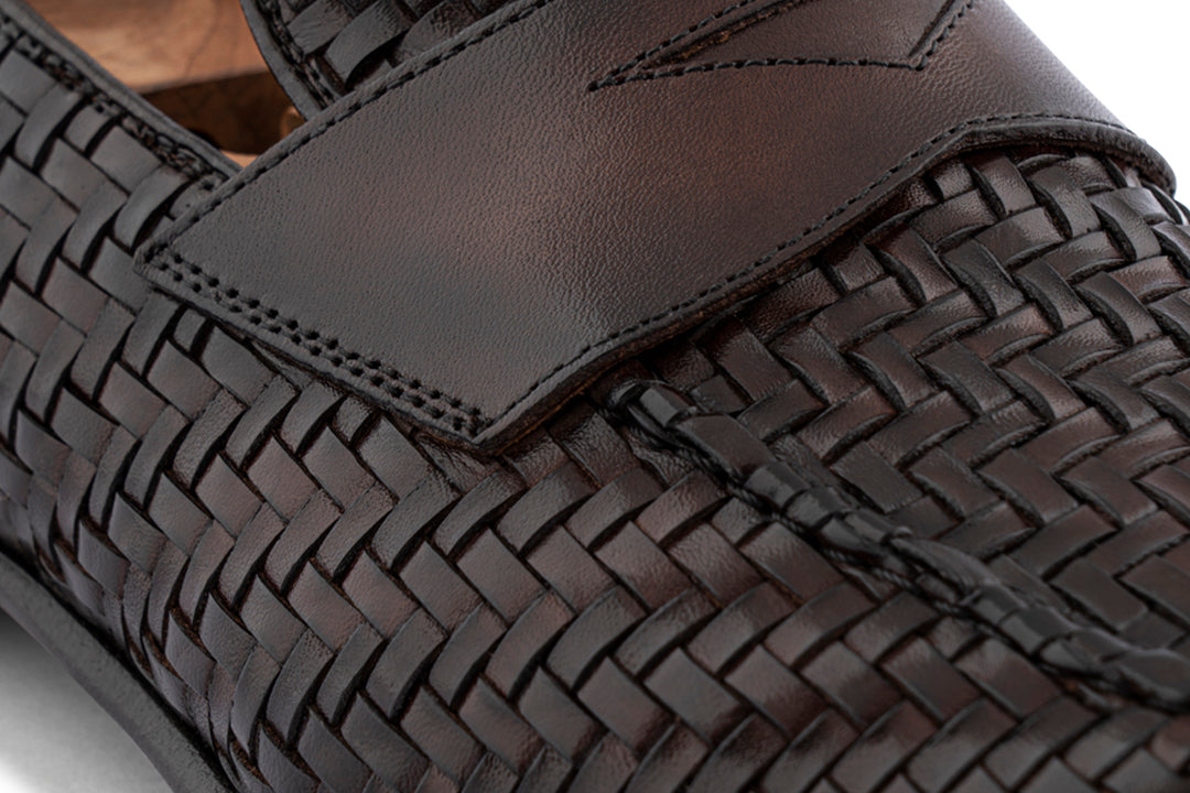 Points à la main Moccasin en cuir tissé à la main