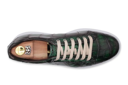 Sneakers in coccodrillo
