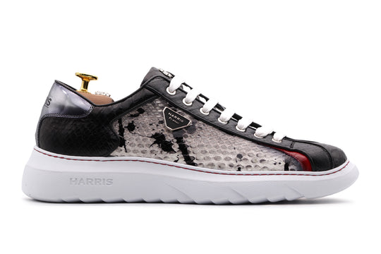 Schwarzer feiner Leder -Sneaker