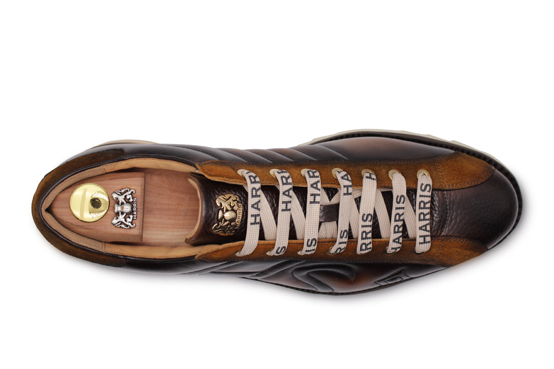 Zapatillas de cuero pintadas a mano marrones