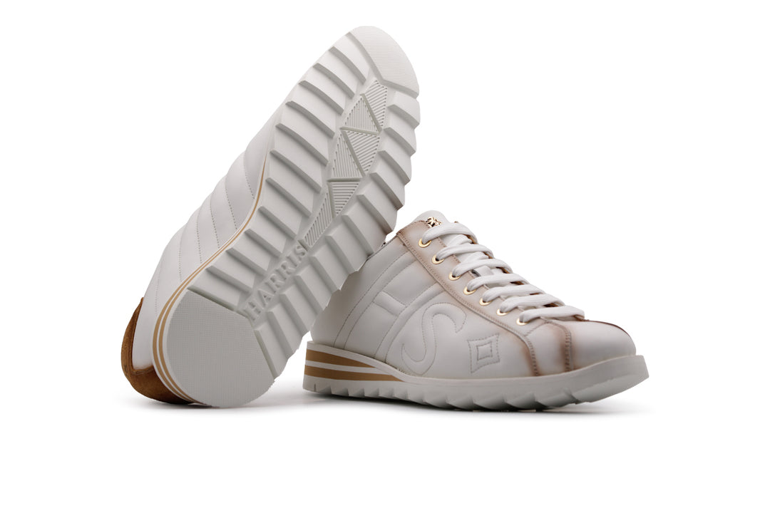 Leder -Turnschuhe mit schattierten Details