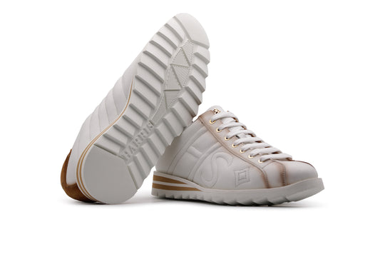 Leder -Turnschuhe mit schattierten Details