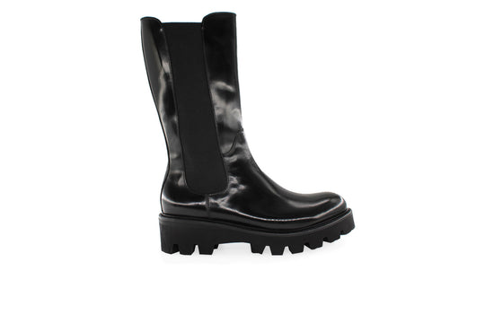 Leather boot