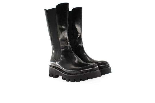 Leather boot