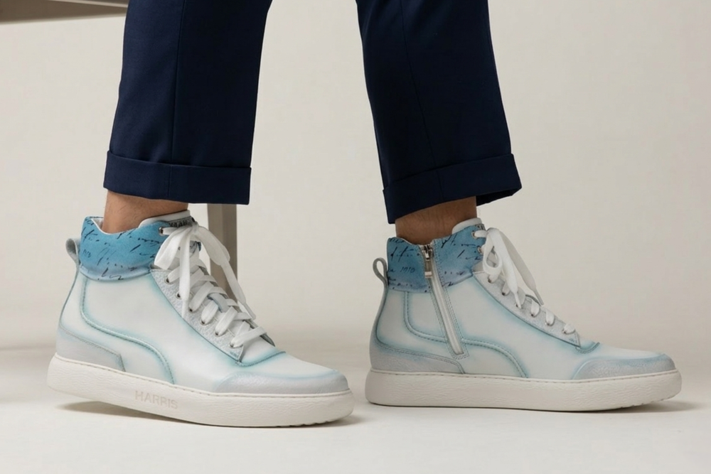 Botín de piel suave y decolorada.