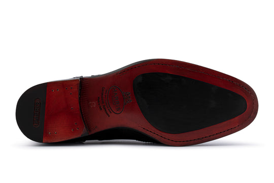 Leather lace-up shoes with brogue details