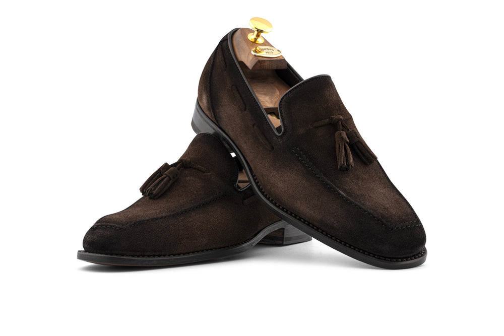 Mocassino con pon pon in pelle scamosciata sfumata a mano