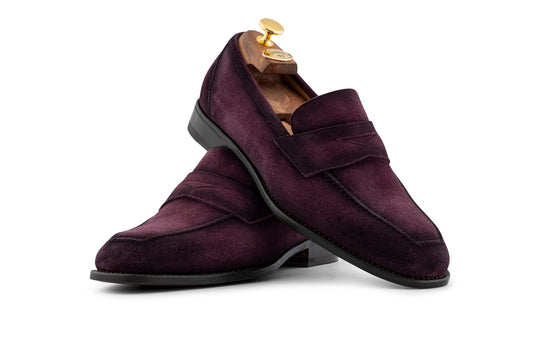 Von Hand gefärbter Mokassin aus Wildleder