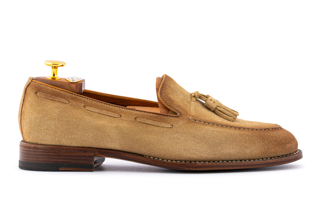 Mocassino in suede con pon pon