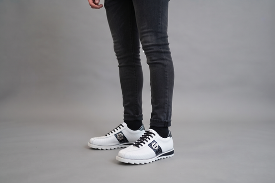 Baskets en cuir python blanc