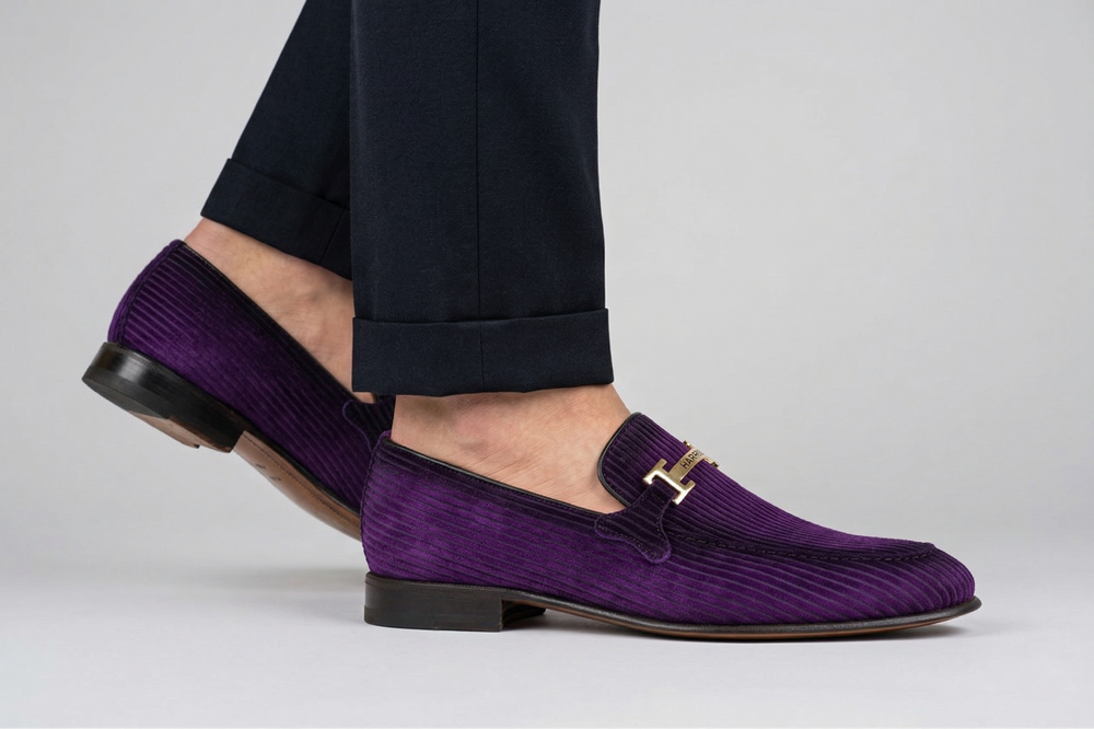 Mocassino in suede rigato con passante