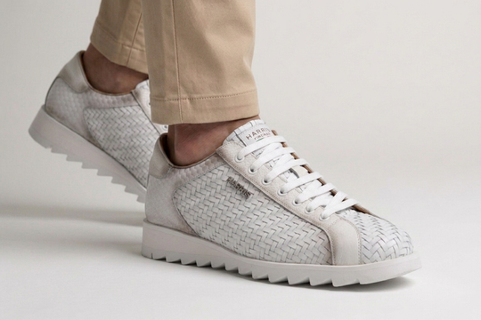 Gewebte und bedruckte Sneakers