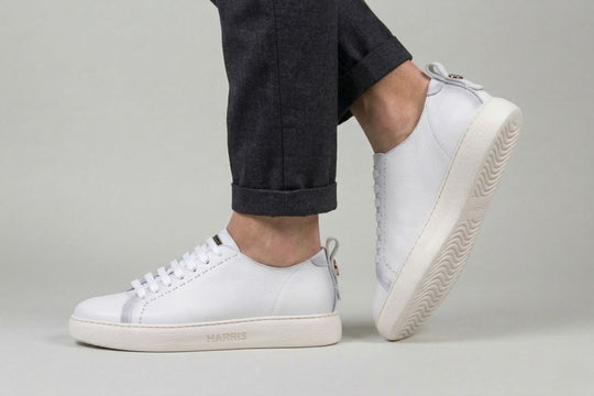 Schattierte Ledersneaker