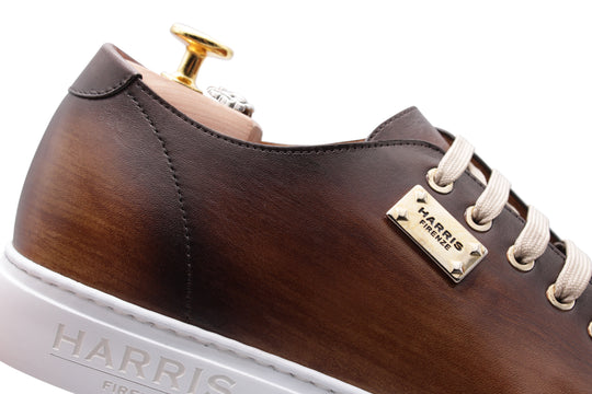 Baskets lisses peintes à la main