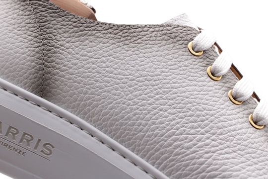 Sneaker in pelle morbida sfumata a mano