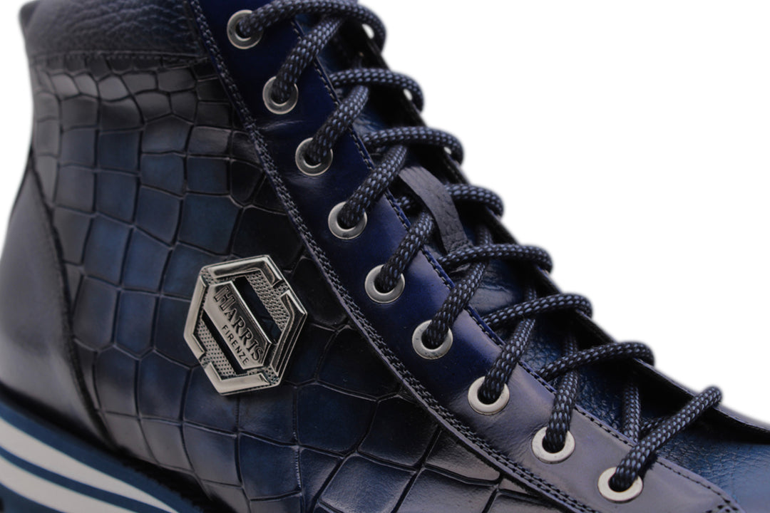 Stiefeletten aus handbemaltem Leder mit Krokodileffekt