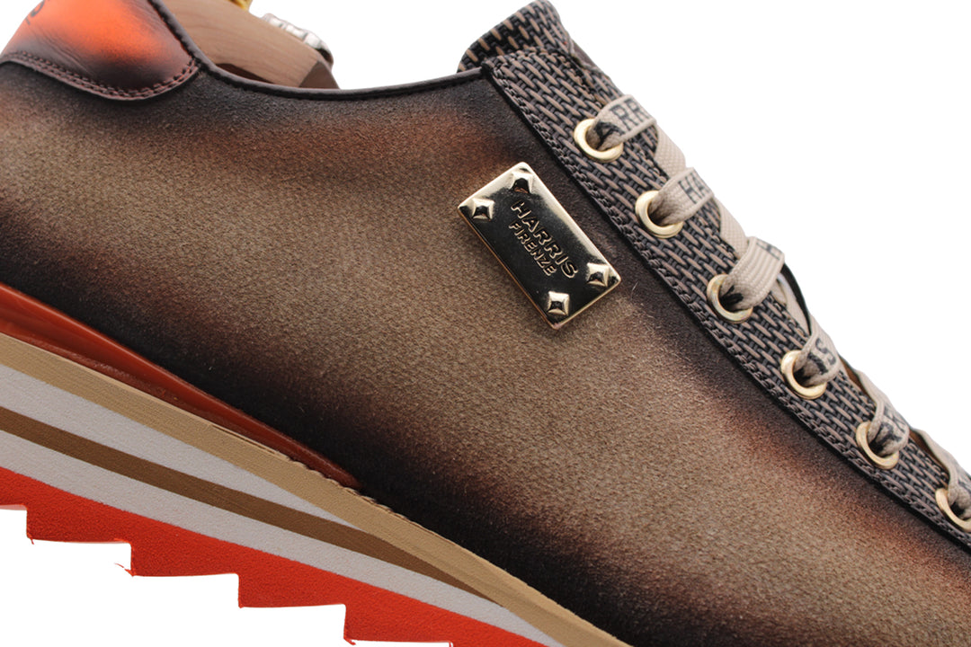 Baskets texturées et effet suédé