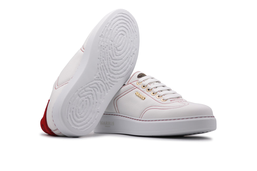 Zapatillas cómodas con detalles de ante.