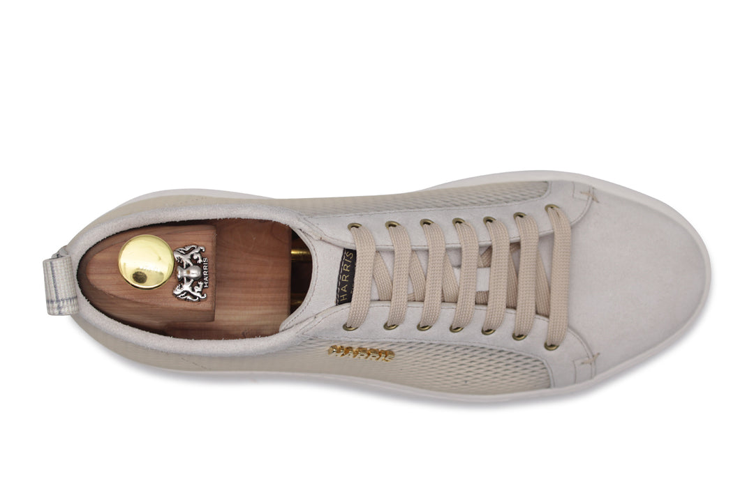 Sneaker effetto traforato e camoscio