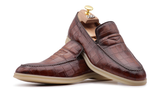 Crocodile effect moccasin