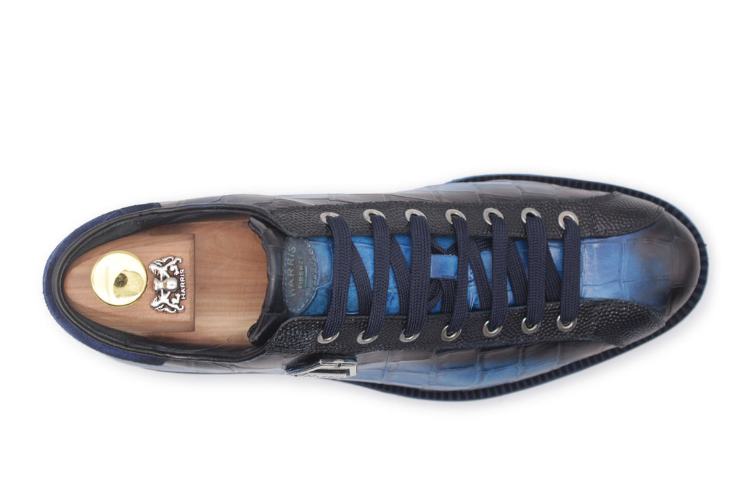 Sneakers in pelle stampata dipinta a mano Azzurra