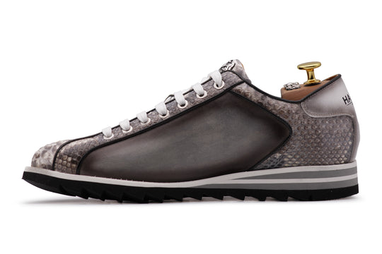 Sneakers in suede e pitone con cuciture imbottite